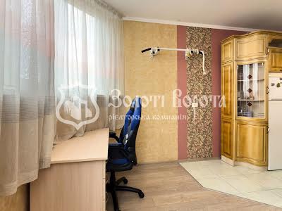 квартира по адресу Олены Пчилки ул., 6