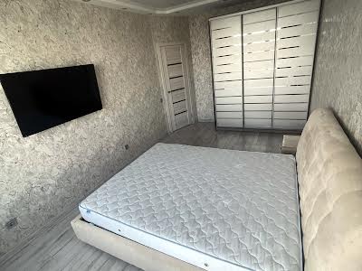 квартира за адресою Драгоманова вул., 10