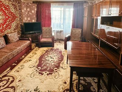 квартира за адресою Київ, Героїв полку 