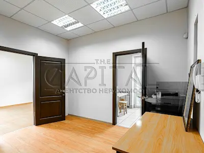 коммерческая по адресу Оболонская ул., 21