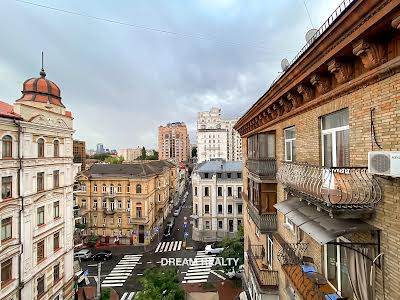 квартира по адресу Софиевская ул., 16/16