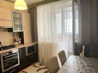 квартира по адресу Боголюбова ул., 4