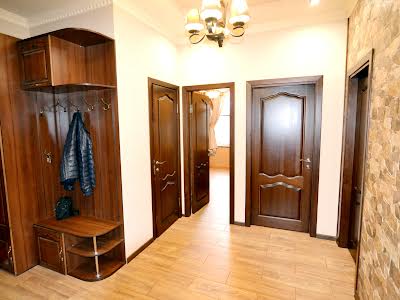 квартира по адресу Дмитрия Луценко ул. (Крейсера 'Аврора'), 8