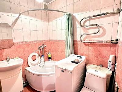 квартира за адресою Світла вул., 45
