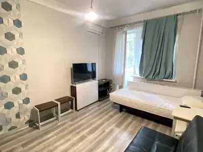 квартира за адресою Ушинського вул., 9