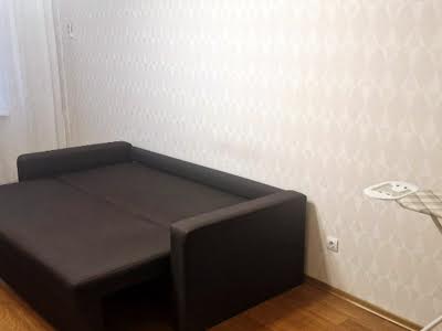 квартира за адресою Софії Русової вул., 3