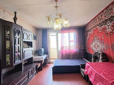 кімната за адресою Сержа Лифаря вул. (Олександра Сабурова), 1