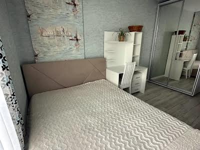 квартира за адресою Салютна вул., 2