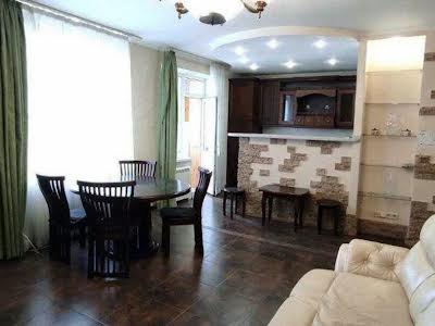 квартира за адресою Степана Руданського вул., 4-6