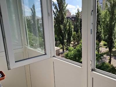 квартира за адресою Ялтинська вул., 14