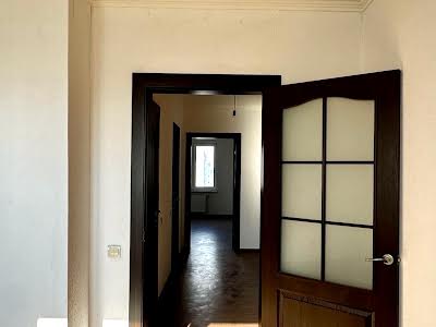 квартира за адресою Софії Русової вул., 7-А