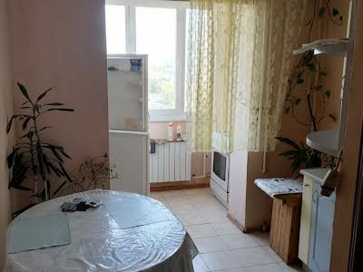 квартира за адресою Миколи Ушакова вул., 16а