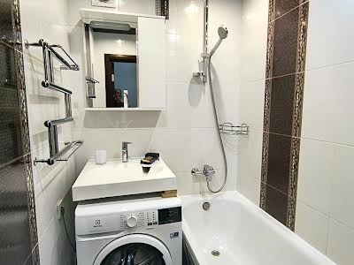 квартира за адресою Межигірська вул., 50
