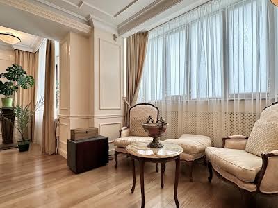квартира за адресою Тополева вул., 4-8