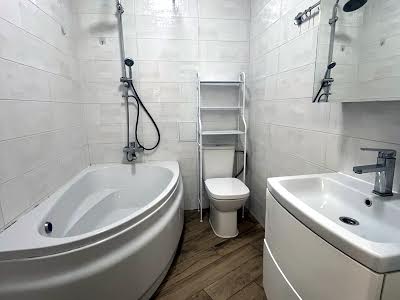 квартира за адресою Академіка Амосова вул., 63