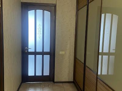 квартира за адресою Євгена Коновальця вул. (Щорса), 36б