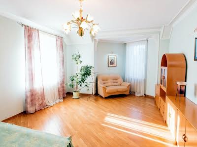 дом по адресу Патріотів ул., 23