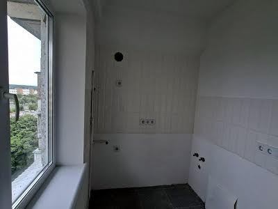 квартира за адресою Богатирська вул., 8