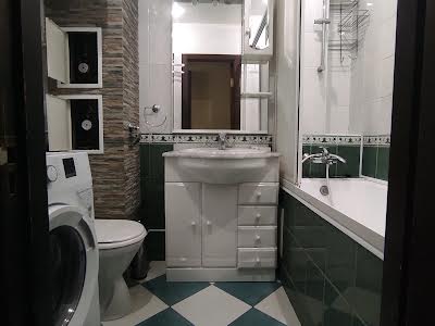 квартира за адресою Свободи просп., 30-А