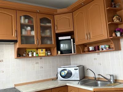 квартира за адресою Озерна вул., 24