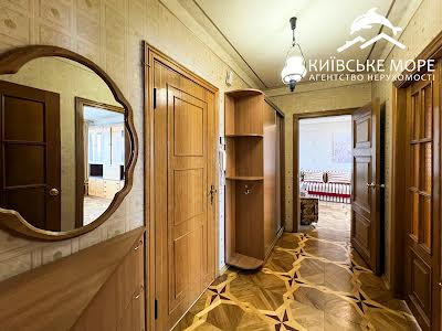 квартира по адресу Червоной Калины просп. (Владимира Маяковского), 24