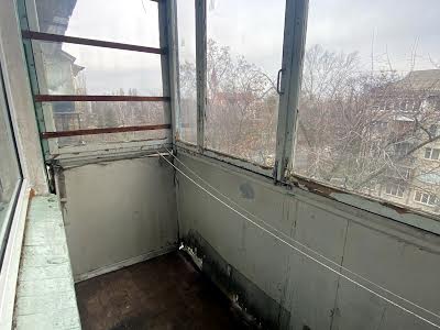 квартира за адресою Сулеймана Стальського вул., 16