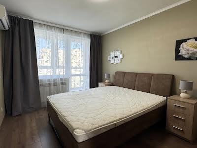 квартира за адресою Прирічна вул., 17