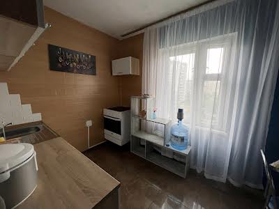 квартира по адресу Ревуцкого ул., 18-А