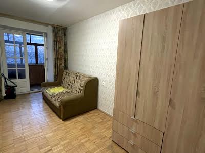 квартира по адресу Салютная ул., 4-А