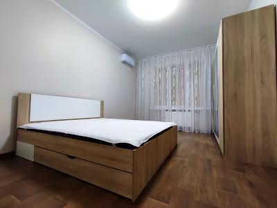 квартира за адресою Ревуцького вул., 54-Б