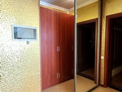 квартира по адресу Раисы Окипной ул., 4