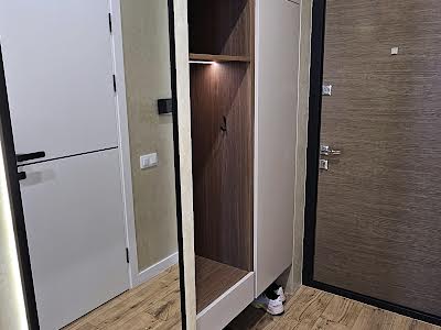 квартира за адресою Салютна вул., 2