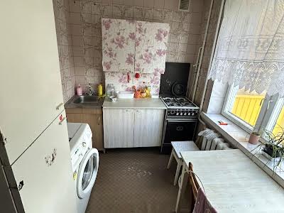 квартира за адресою Василя Іваниса вул. (Миколи Матеюка), 5