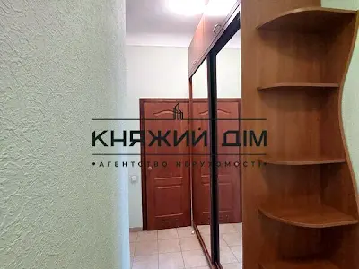 квартира за адресою Івана Світличного вул. (Петровського), 6