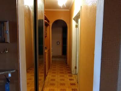 квартира за адресою Каштанова вул., 5