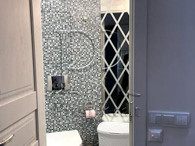 квартира за адресою Регенераторна вул., 4