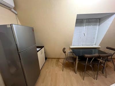 квартира за адресою Красицького вул., 8