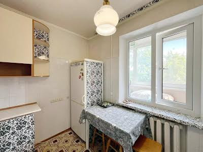 квартира за адресою Космонавта Поповича вул. (Космонавта Волкова), 14