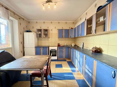 квартира за адресою Милославська вул., 31-В