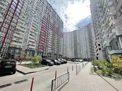 квартира по адресу Драгоманова ул., 2Б
