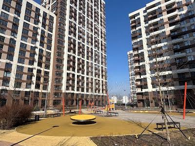 квартира за адресою Родини Крістерів вул., 16