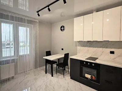 квартира за адресою Озерна вул., 27а