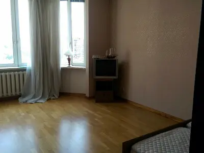 квартира за адресою Осіння вул., 33