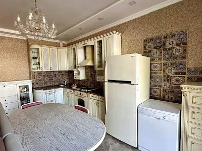 квартира за адресою Дегтярна вул., 19