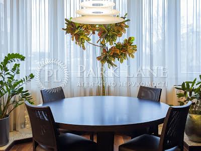квартира за адресою Старонаводницька вул., 13А