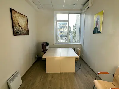 комерційна за адресою Богдана Гаврилишина вул. (Ванди Василевської), 7