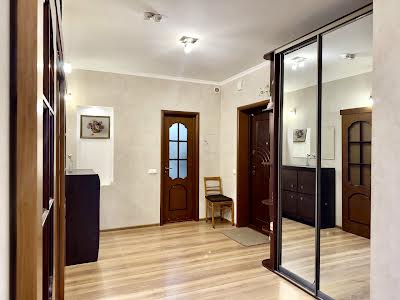 квартира за адресою Урлівська вул., 23а