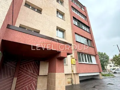 квартира за адресою Шкільний пров., 1-Б