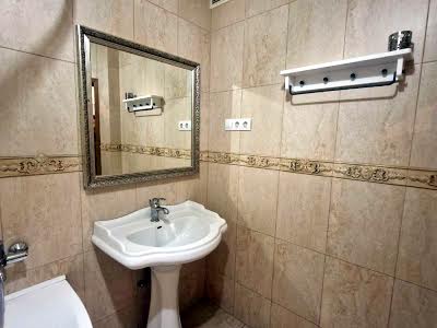 квартира по адресу Гвардейцев-Широнинцев ул., 29а