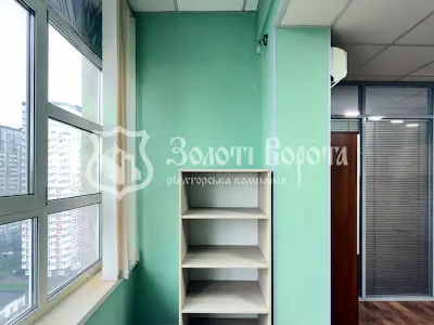 комерційна за адресою Драгоманова вул., 1-А